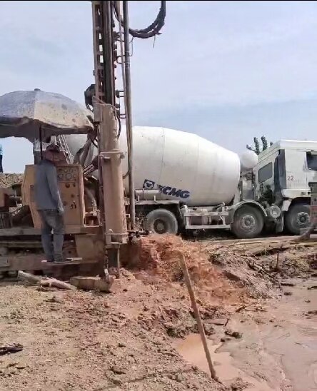 叶集区岩石井施工